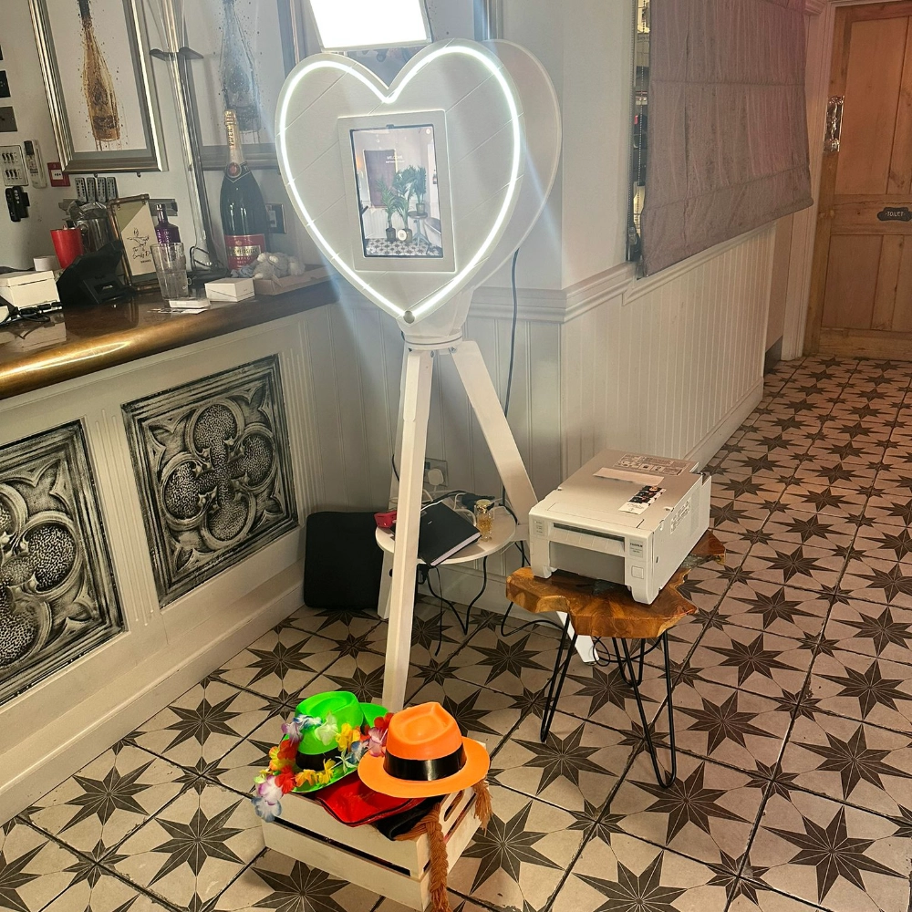 Wedding photo pod